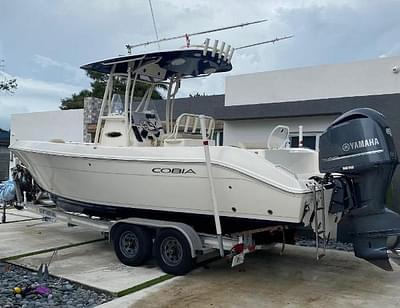 BOATZON | Cobia 256 Center Console 2013