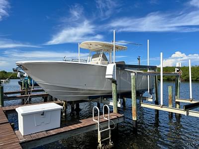 BOATZON | Cobia 277 Center Console 2016