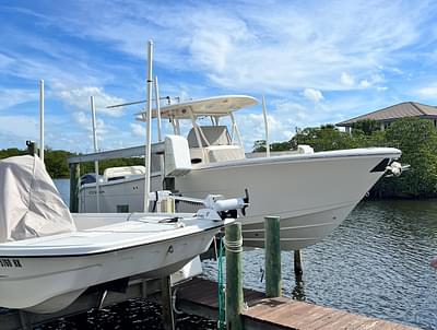 BOATZON | Cobia 277 Center Console 2016