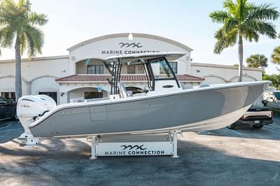 BOATZON | Cobia 301 CC 2025