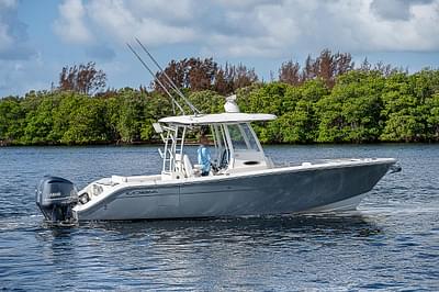 BOATZON | Cobia 301 Center Console 2021