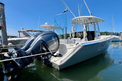 BOATZON | Cobia 301 Center Console 2023