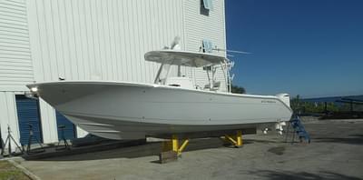 BOATZON | Cobia 320 Center Console 2020