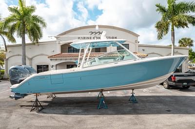 BOATZON | Cobia 330 DC 2020 BOATZON | Cobia 330 DC 2020