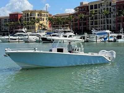 BOATZON | 2023 Cobia 350 Center Console BOATZON | 2023 Cobia 350 Center Console