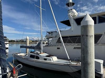 BOATZON | Columbia Yacht Sabre 1965