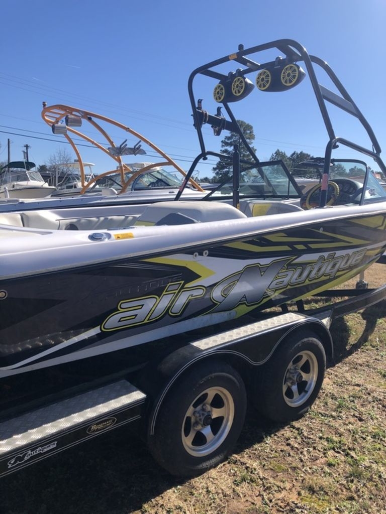 2001 CORRECT CRAFT AIR NAUTIQUE SV211 - Sold Boat