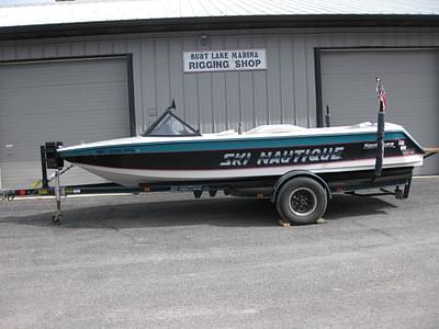 BOATZON | CORRECT CRAFT SKI NAUTIQUE 1993 BOATZON | CORRECT CRAFT SKI NAUTIQUE 1993