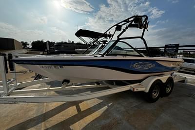 BOATZON | 2002 Correct Craft Sport Nautique