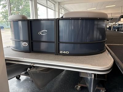 BOATZON | Crest 240 SLRC 2025