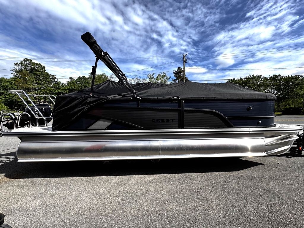 2025 Crest Classic 220 SLRC AllinONE 90hp wTrailer - Sold Boat