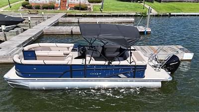 BOATZON | Crest Classic 240 L Tritoon 2025 BOATZON | Crest Classic 240 L Tritoon 2025