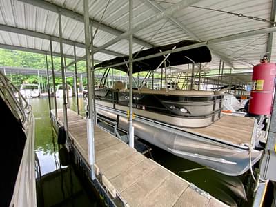 BOATZON | Crest Classic 250 Chateau 2016 BOATZON | Crest Classic 250 Chateau 2016