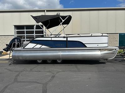 BOATZON | 2024 Crest Classic DLX 220 SLRC