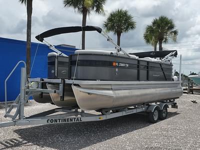 BOATZON | Crest Classic DLX 220 SLSC CPT 2022 BOATZON | Crest Classic DLX 220 SLSC CPT 2022