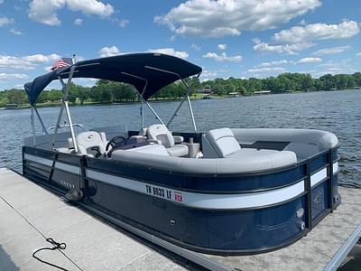 BOATZON | 2021 Crest Classic LX 220 SLRC