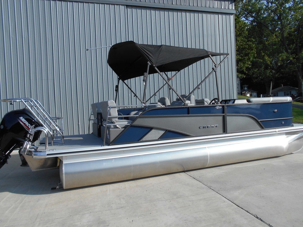 2025 Crest Classic LX 220 SLRC - Sold Boat