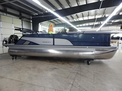 BOATZON | Crest Conquest 235 Tri 2026