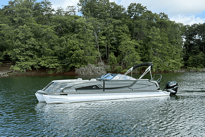 BOATZON | Crest CONTINENTAL 270 NXT 2021