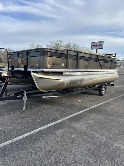 BOATZON | Crest I Fish 220 SF 2019