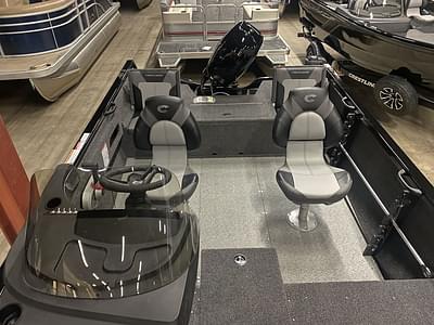 BOATZON | Crestliner 1650 HAWK SC JUMPSEAT 2025 BOATZON | Crestliner 1650 HAWK SC JUMPSEAT 2025