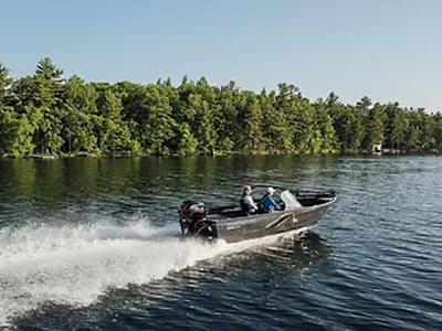 BOATZON | Crestliner 1750 Hawk Walkthrough 2025 BOATZON | Crestliner 1750 Hawk Walkthrough 2025
