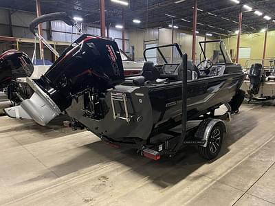 BOATZON | Crestliner 1850 FISH HAWK WALKTHROUGH 2025 BOATZON | Crestliner 1850 FISH HAWK WALKTHROUGH 2025