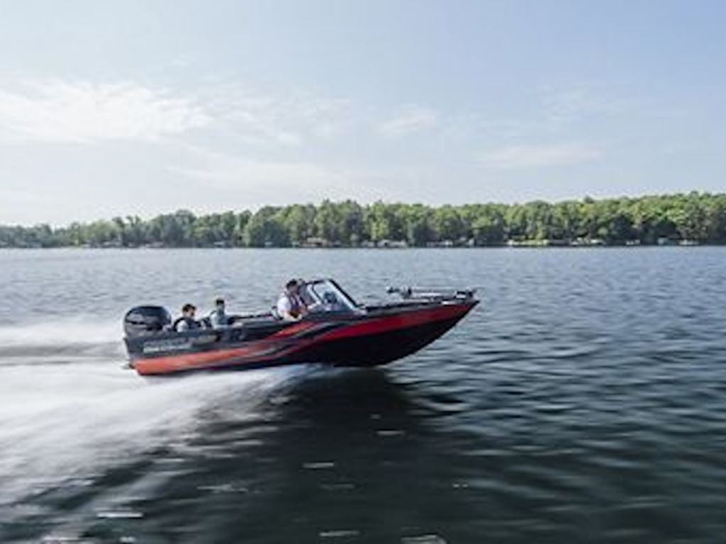 2025 Crestliner 1850 Super Hawk - Sold Boat