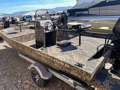 BOATZON | Crestliner 2070 Retriever CC Holdover Pricing 2023