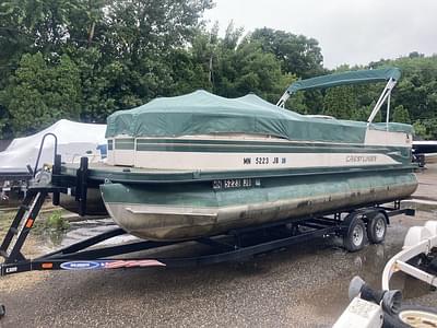 BOATZON | Crestliner 2485 OB 2001