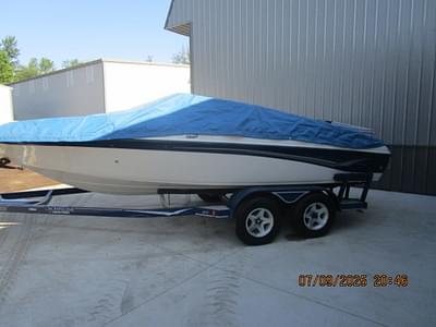 BOATZON | CROWNLINE 200SE 2003 BOATZON | CROWNLINE 200SE 2003