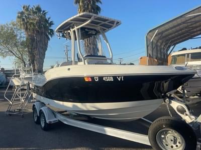 BOATZON | Crownline 206 CC Finseeker 2021