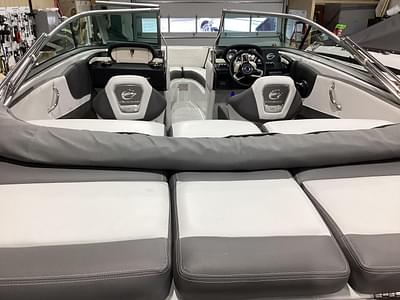 BOATZON | Crownline 210 SS 2024