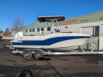 BOATZON | Crownline 220 CC 2024