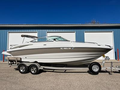 BOATZON | 2006 Crownline 260 LS