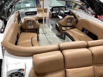 BOATZON | Crownline 270 SS 2024