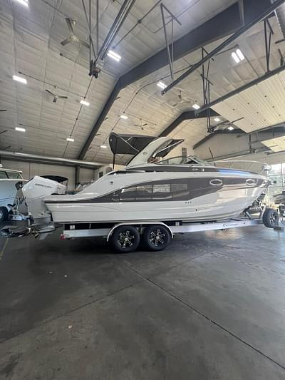 BOATZON | Crownline 280 CRX 2025