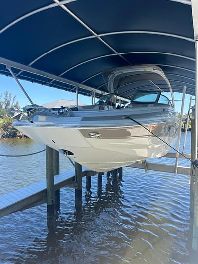BOATZON | 2020 Crownline 280 XSS BOATZON | 2020 Crownline 280 XSS