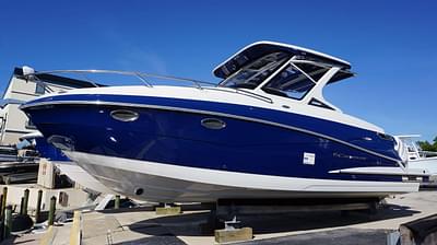 BOATZON | Crownline 310 CRX 2023