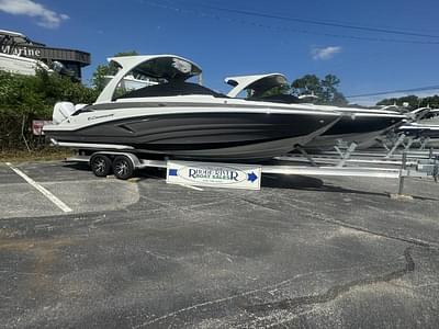 BOATZON | Crownline Boats E305 XS 2024