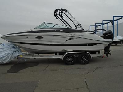 BOATZON | Crownline E 240 XS 2024 BOATZON | Crownline E 240 XS 2024