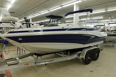 BOATZON | Crownline E210 XS 2024