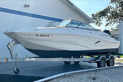 BOATZON | Crownline E215 XS 2023