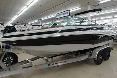 BOATZON | Crownline E220 XS 2024