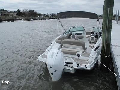 BOATZON | Crownline E235 XS
