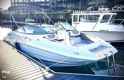 BOATZON | Crownline E235 XS