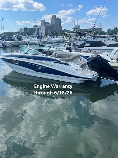BOATZON | Crownline E235XS 2023