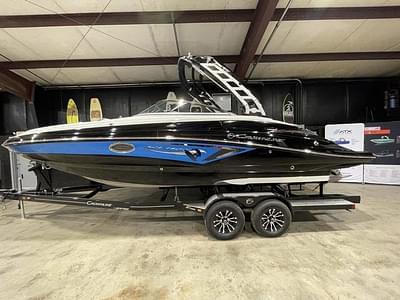 BOATZON | Crownline E255 Surf 2023