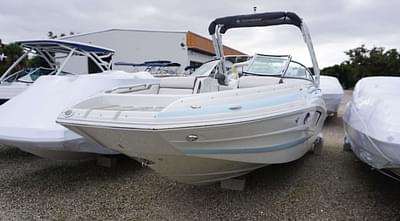 BOATZON | Crownline E260XS 2024