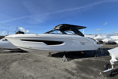 BOATZON | Cruisers Yachts 34 GLS Outboard 2022